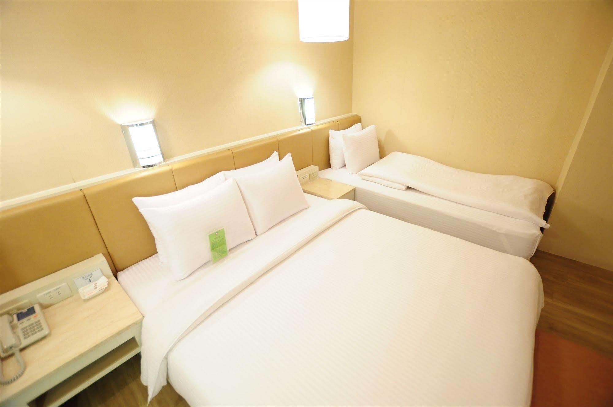 Kindness Hotel - Hanshen Kaohsiung Exterior photo